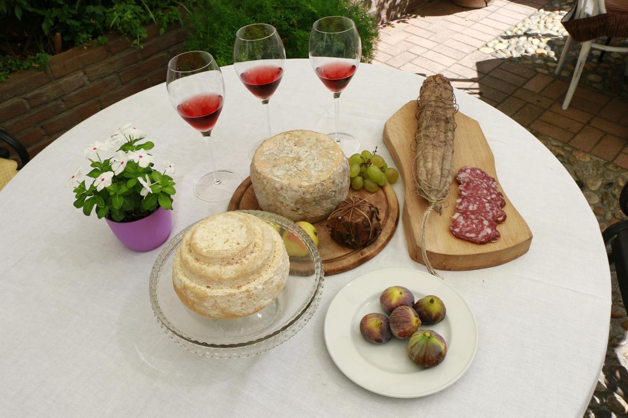 Albergo & Ristorante Selvatico Риванаццано Екстер'єр фото