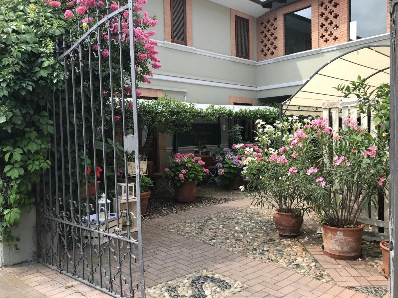 Albergo & Ristorante Selvatico Риванаццано Екстер'єр фото
